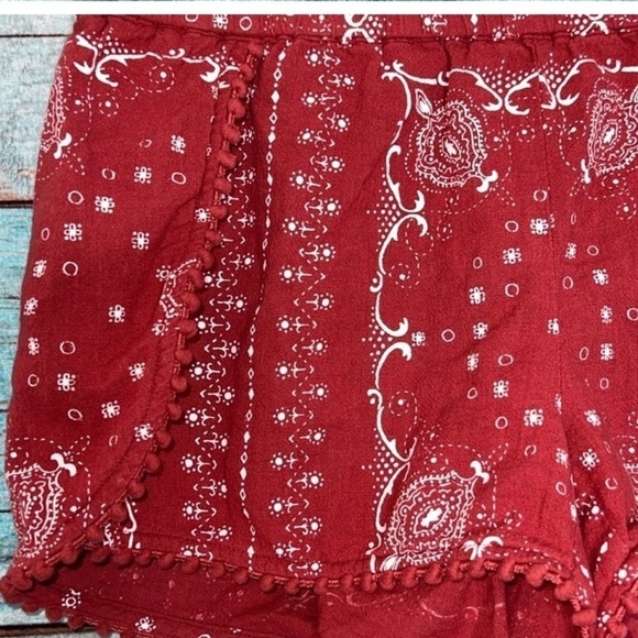 Madewell Shorts XS Boho Pull On Red Bandana Print Scalloped Hem Ruffles Oahu Vtg - Picture 5 of 8